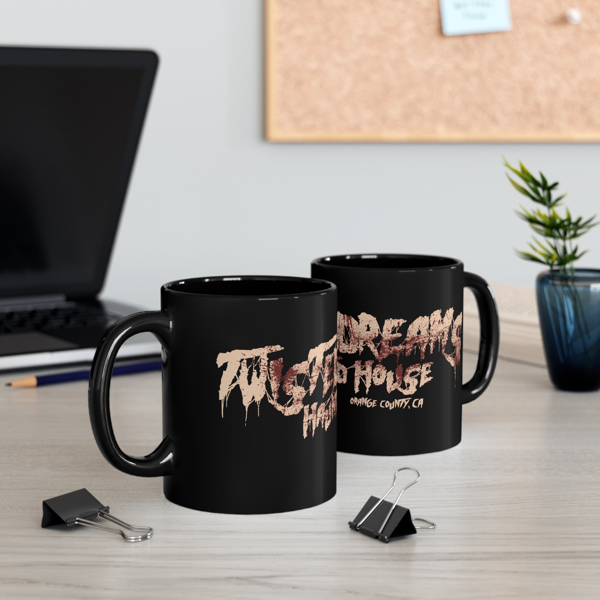 11oz TDH Mug – Twisted Dreams Haunt Shop